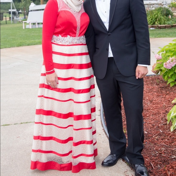 ♦️Angela & Alison Gown striped Prom dress - Picture 4 of 8